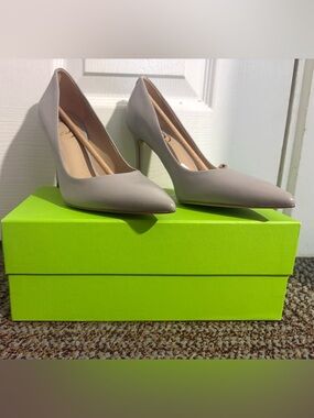 Sam Edelman Hazel Pointed Toe Stiletto Pumps in Light Gray